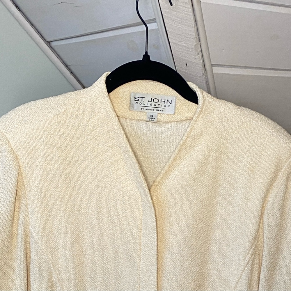 St John Collection Knit Yellow 3/4 Sleeve Blazer Zipper Closure Size 12 - Picture 4 of 12
